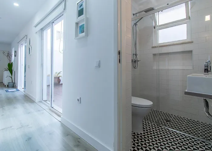 瓜迪亚纳河公寓 公寓 *